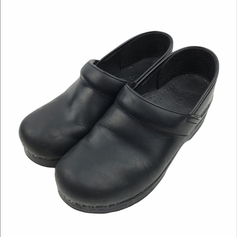 Dansko Matt Black Leather Clogs size UK38/US7.5-8